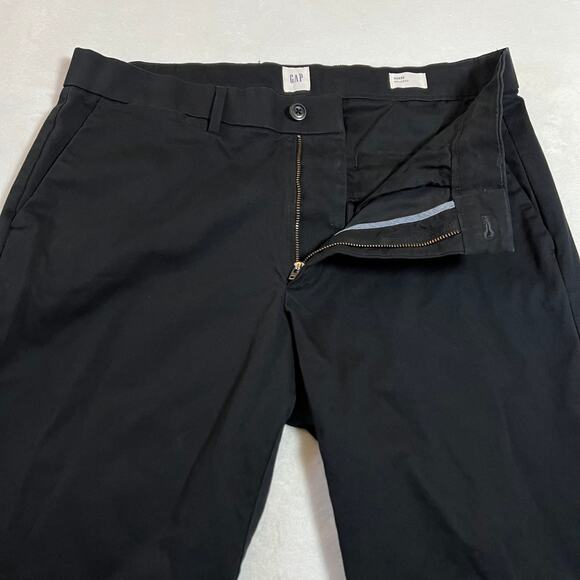 Gap Men's Relaxed Straight Leg Chino Pants Size 33 x 32 Minimalist Career Casual - Picture 5 of 11